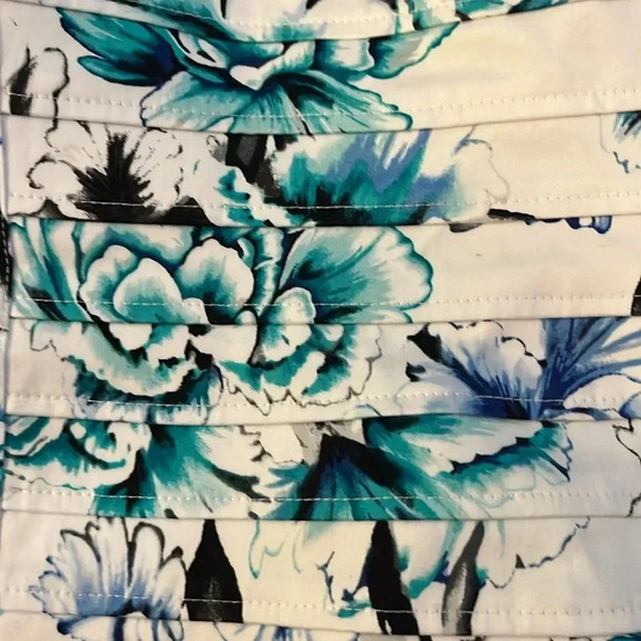 Gorgeous bustier - Picture 2 of 6